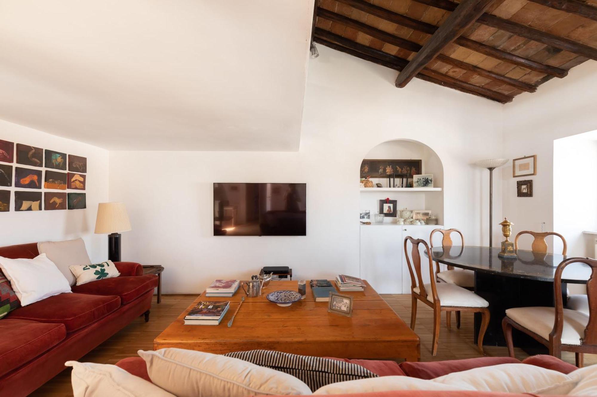 Farnese Stunning Penthouse | Romeloft Apartamento
