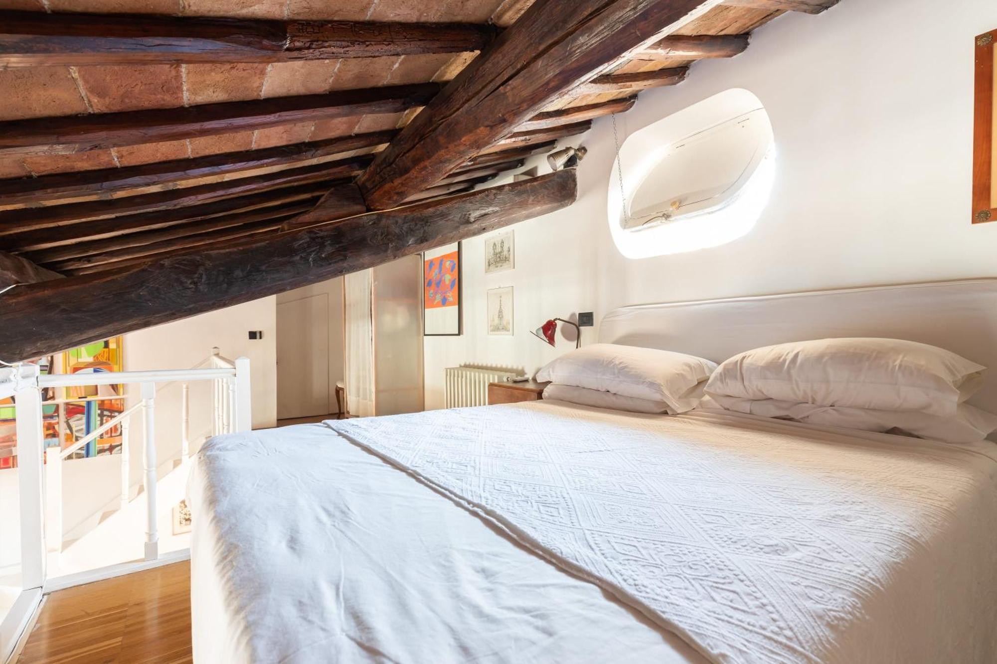 Apartamento Farnese Stunning Penthouse | Romeloft